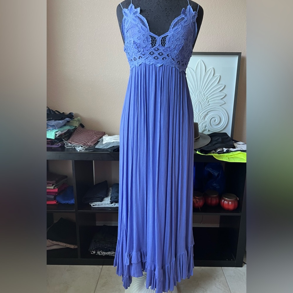 Free people - Picture 2 of 2